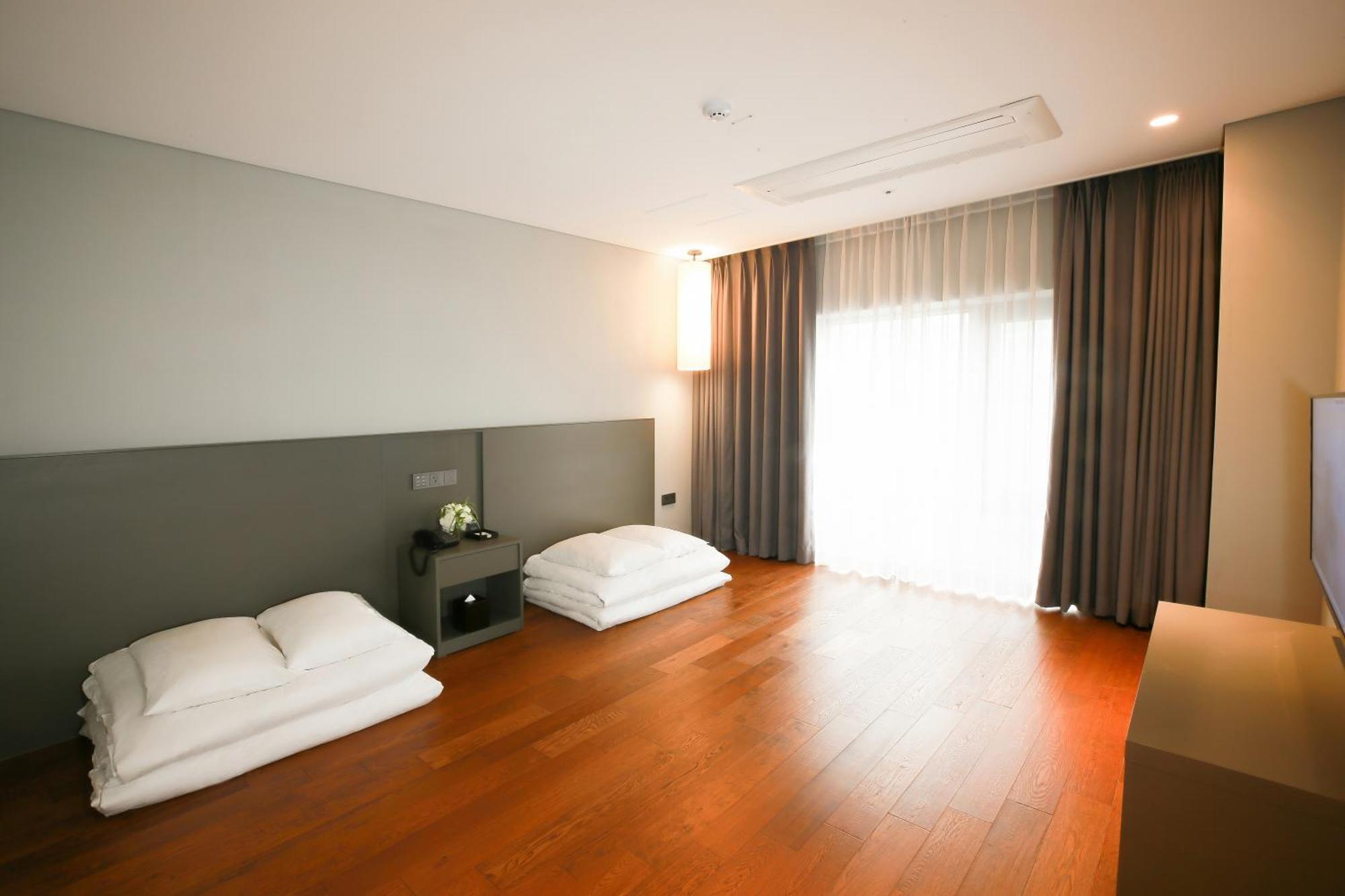 Westernlife Hotel Iksan Rom bilde